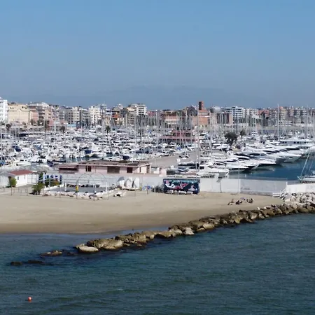 Open Space Centralissimo Fronte Porto 아파트 네뚜노