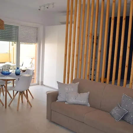 Open Space Centralissimo Fronte Porto Daire Nettuno