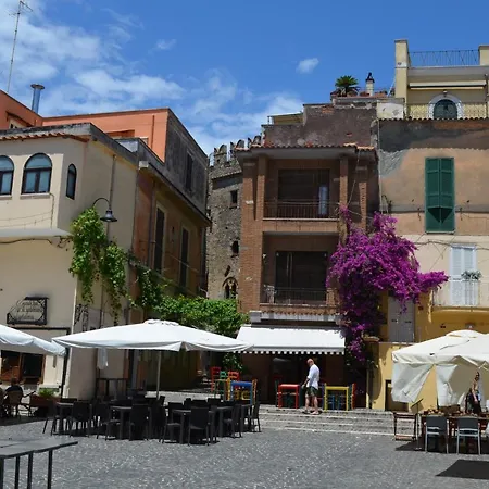 Open Space Centralissimo Fronte Porto *