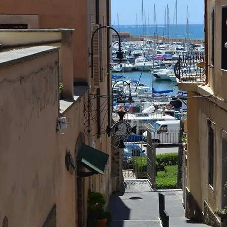 Open Space Centralissimo Fronte Porto *